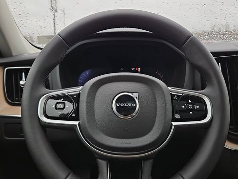 New 2026 Volvo XC60 B5 Plus w/ Protection Package Premier AWD/4WD image 20