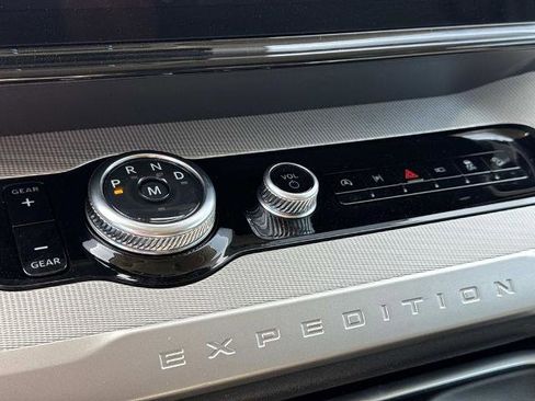 Certified 2025 Ford Expedition Max Active image 30