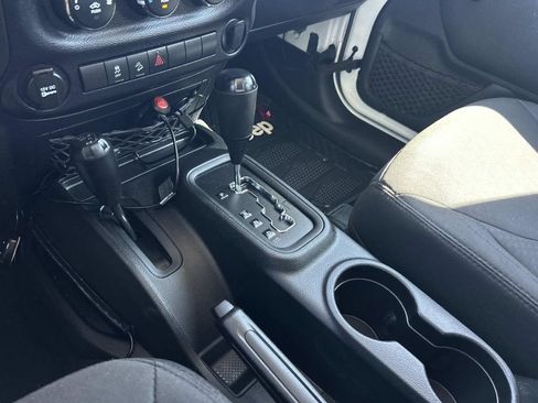 Used 2016 Jeep Wrangler Sport AWD/4WD image 30