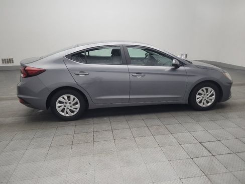 Used 2019 Hyundai Elantra SE FWD image 10