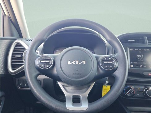 Used 2023 Kia Soul LX w/ Option Group 015 FWD image 28