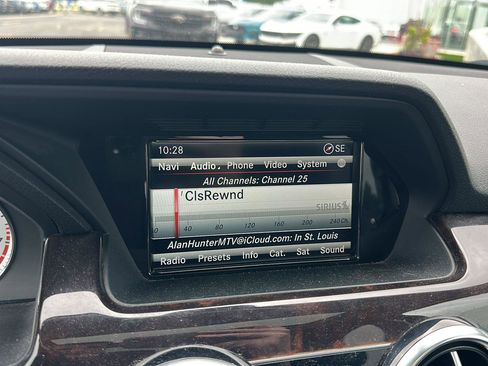 Used 2014 Mercedes-Benz GLK 350 4MATIC image 17