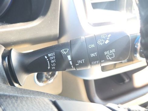 Used 2018 Toyota Highlander Limited FWD image 44