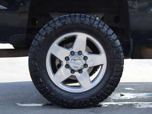 Used 2017 Chevrolet Silverado 2500 High Country image 24