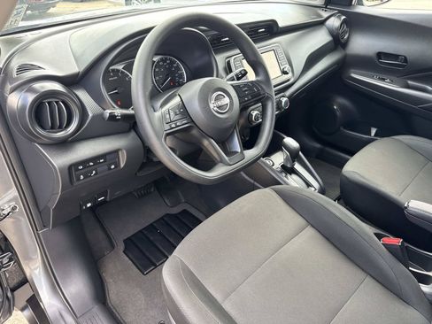 Used 2025 Nissan Kicks Play S FWD image 17