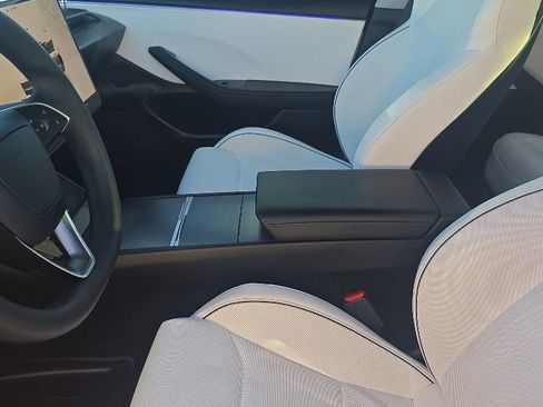 Used 2024 Tesla Model 3 Performance AWD/4WD image 9
