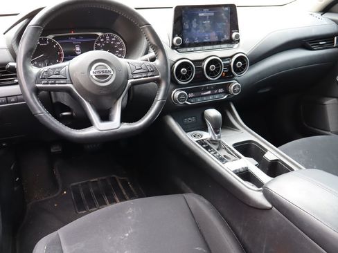 Used 2022 Nissan Sentra SV w/ All-Weather Package FWD image 4