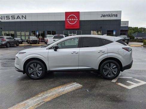 New 2025 Nissan Murano SL image 9