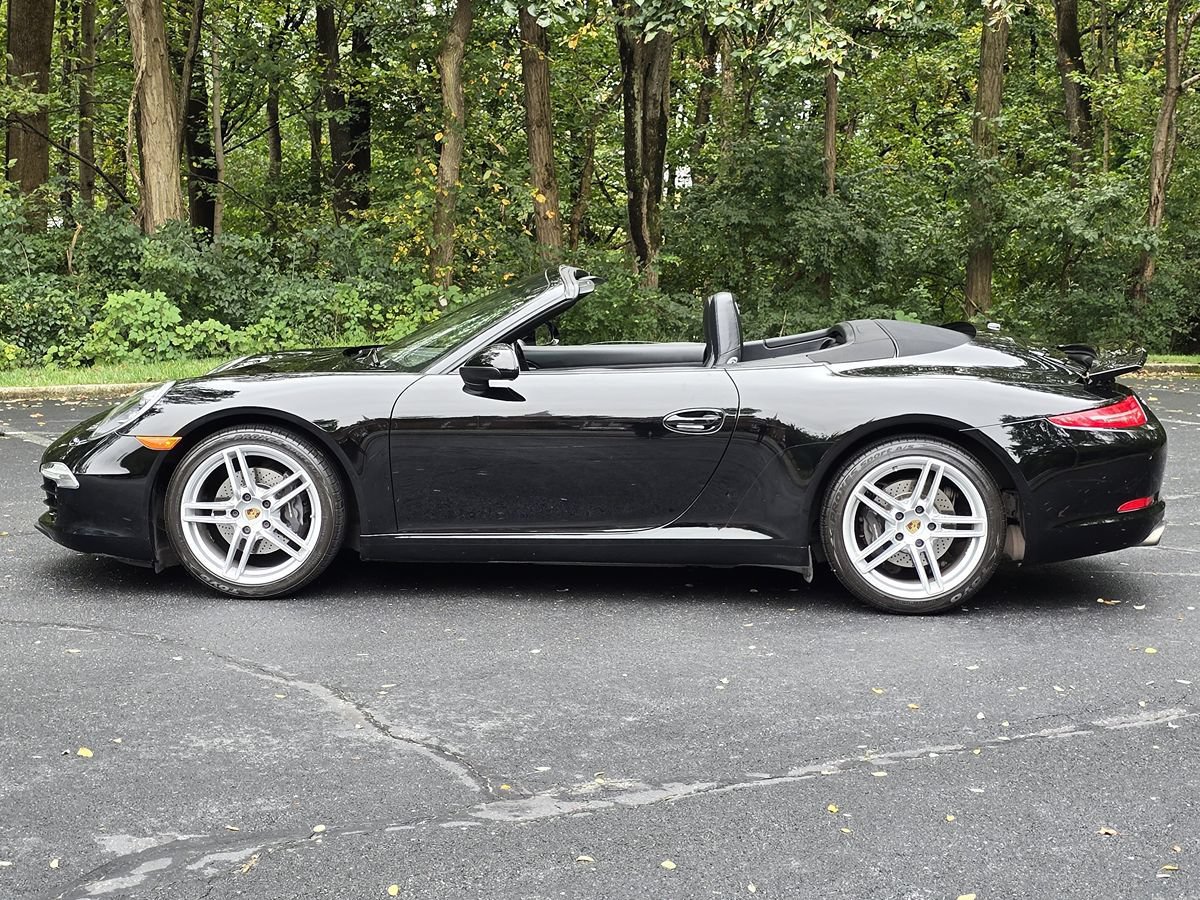 Used 2015 Porsche 911 Carrera RWD image 3