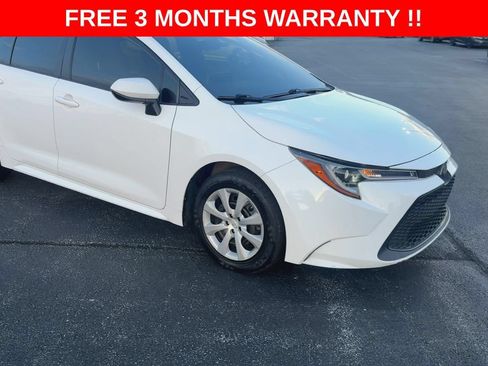 Used 2022 Toyota Corolla LE FWD image 3