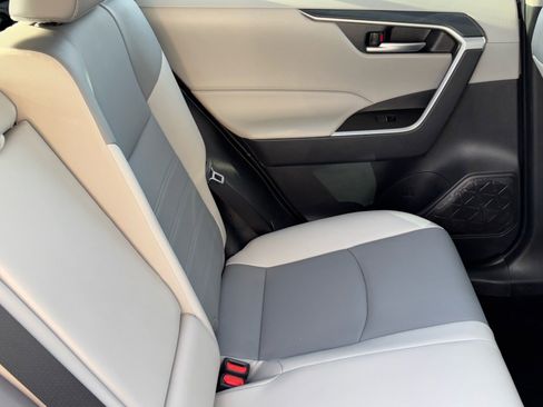 Certified 2025 Toyota RAV4 XLE Premium image 14