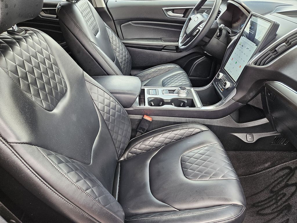 Used 2023 Ford Edge Titanium w/ Cargo Accessory Package AWD/4WD image 11