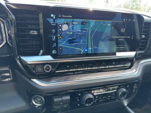 Used 2022 Chevrolet Silverado 1500 LTZ w/ Technology Package image 29