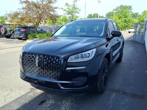 Used 2024 Lincoln Corsair Reserve w/ Equipment Group 201A AWD/4WD image 3