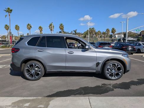 New 2026 BMW X5 sDrive40i image 3