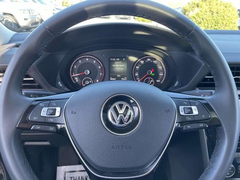 Used 2022 Volkswagen Passat 2.0T SE image 31
