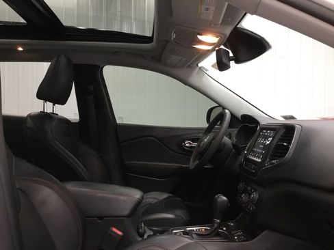 Used 2022 Jeep Cherokee Trailhawk w/ Sun, Sound & Nav Group image 20