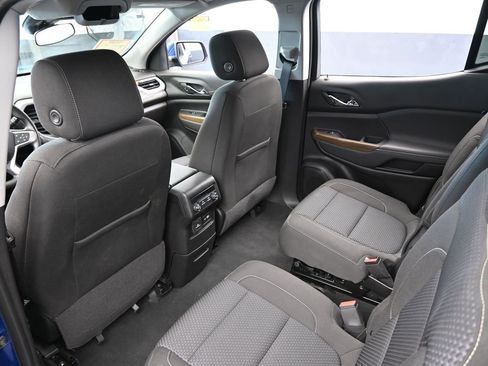 Used 2023 GMC Acadia SLE w/ Driver Convenience Package image 36