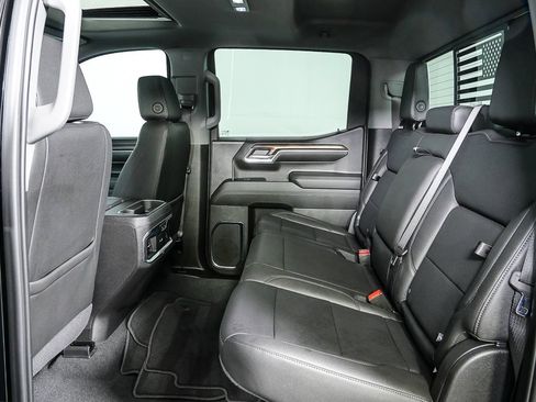 Used 2024 GMC Sierra 1500 SLT w/ SLT Premium Plus Package image 18