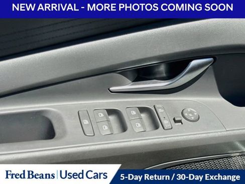 Used 2021 Hyundai Elantra SE FWD image 10
