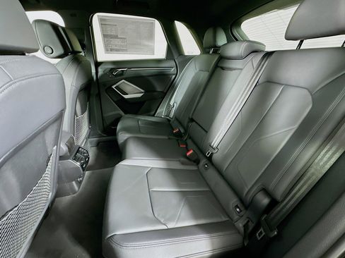 New 2025 Audi Q3 2.0T Premium image 9