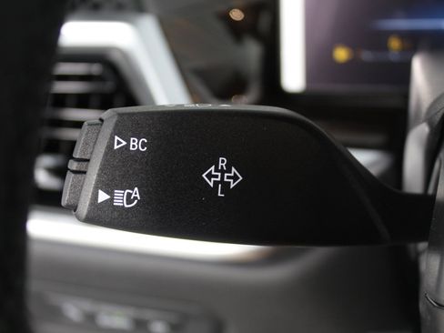 Used 2026 BMW X5 sDrive40i w/ M Sport Package image 34