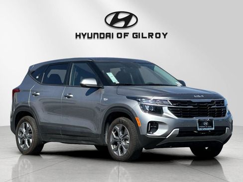 Used 2025 Kia Seltos LX image 7