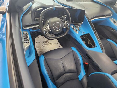 Used 2021 Chevrolet Corvette Stingray Premium Conv w/ Z51 Performance Package image 8