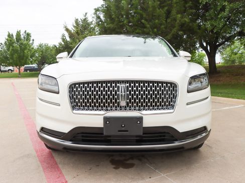Used 2021 Lincoln Nautilus Reserve w/ Cargo Utility Package FWD image 2