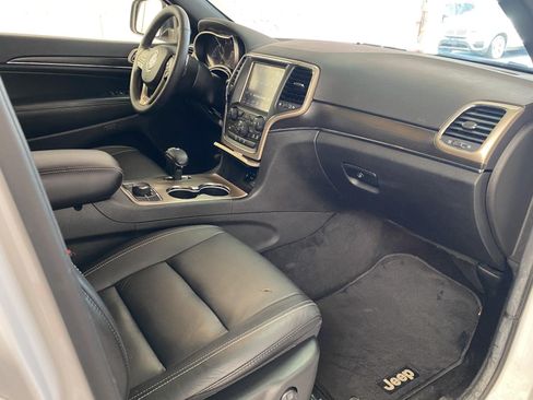 Used 2014 Jeep Grand Cherokee Limited AWD/4WD image 6