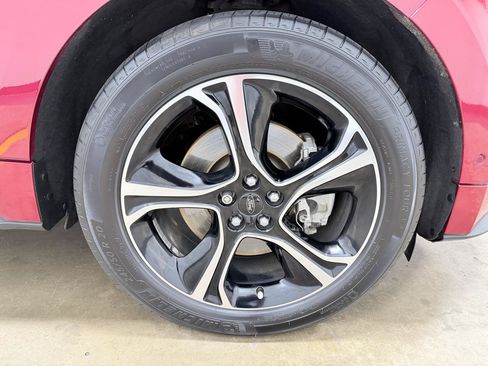 Used 2019 Ford Edge ST w/ Equipment Group 401A AWD/4WD image 11