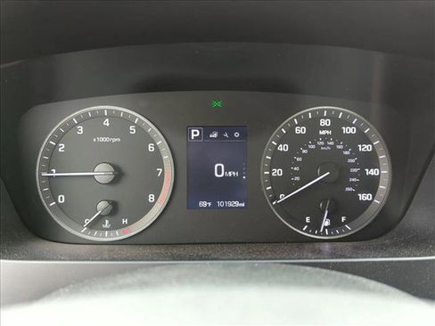 Used 2015 Hyundai Sonata SE image 5