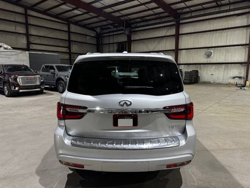 Used 2018 INFINITI QX80 4WD w/ Driver Assistance Package image 8