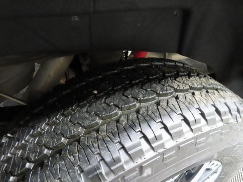 Used 2023 Chevrolet Silverado 2500 High Country w/ Z71 Off-Road Package image 37