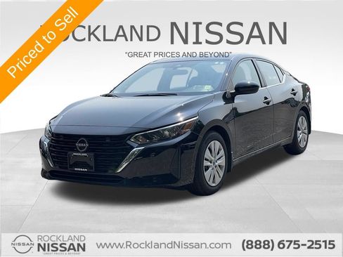 Certified 2025 Nissan Sentra S FWD image 1