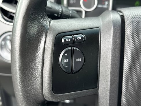 Used 2008 Ford Expedition XLT image 16