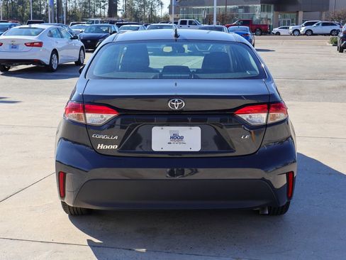 Used 2024 Toyota Corolla LE image 18