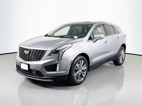 Certified 2025 Cadillac XT5 Premium Luxury w/ Technology Package image 3