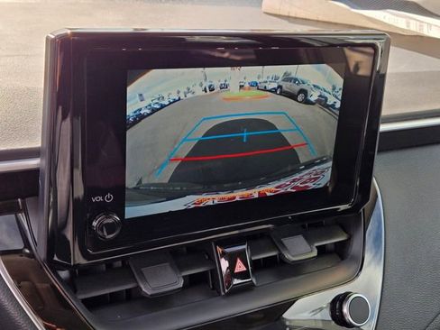 Used 2025 Toyota Corolla LE image 21