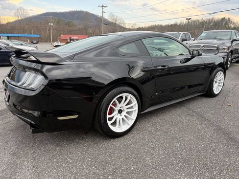 Used 2017 Ford Mustang GT image 7