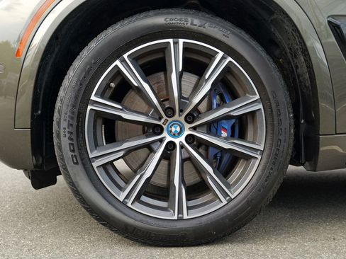 Used 2024 BMW X5 xDrive50e w/ M Sport Package AWD/4WD image 15