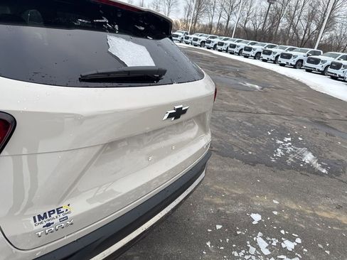 New 2026 Chevrolet Trax ACTIV w/ Sunroof Package image 30