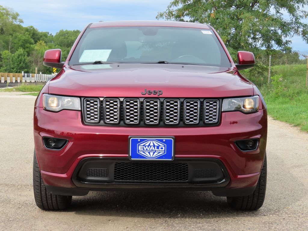 Used 2022 Jeep Grand Cherokee Laredo X AWD/4WD image 15