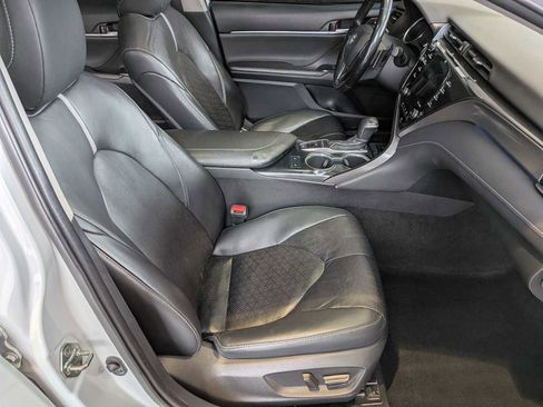 Used 2019 Toyota Camry XSE FWD image 21