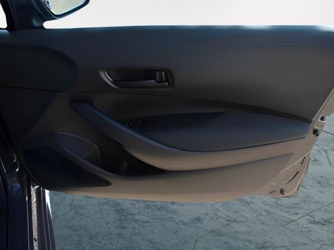 Used 2025 Toyota Corolla LE image 20