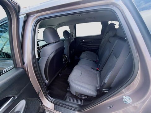 Used 2019 Hyundai Santa Fe SE FWD image 23