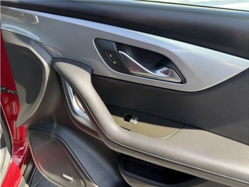 Used 2019 Chevrolet Blazer LT w/ Sound & Technology Package FWD image 33