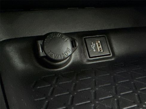 Certified 2025 Toyota RAV4 XLE image 30