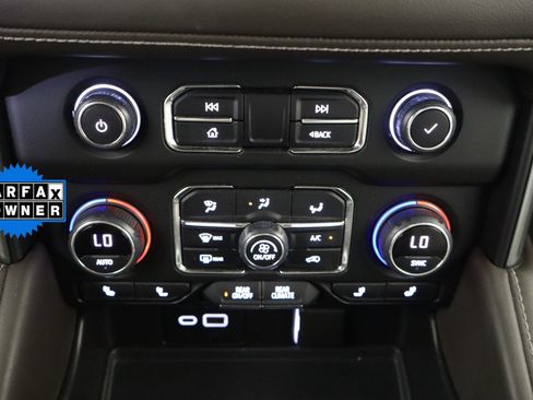 Used 2021 Chevrolet Tahoe Z71 AWD/4WD image 27