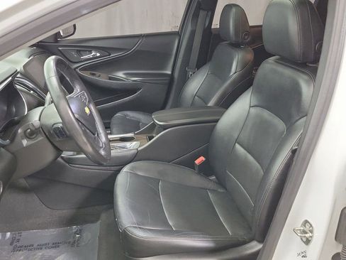 Certified 2017 Chevrolet Malibu Premier w/ Premier Sun and Wheel Package image 8